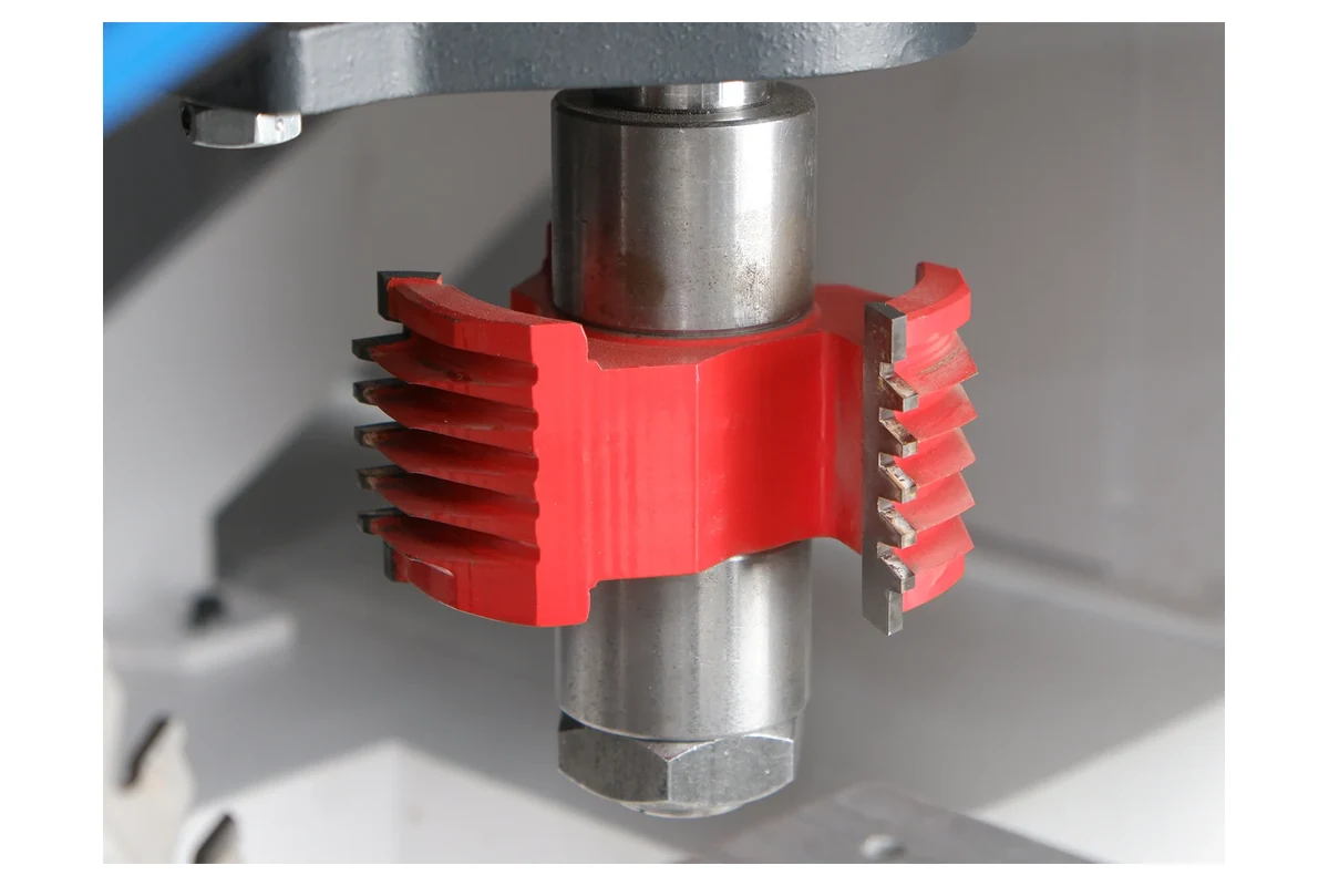 Vertical-spindle end moulding