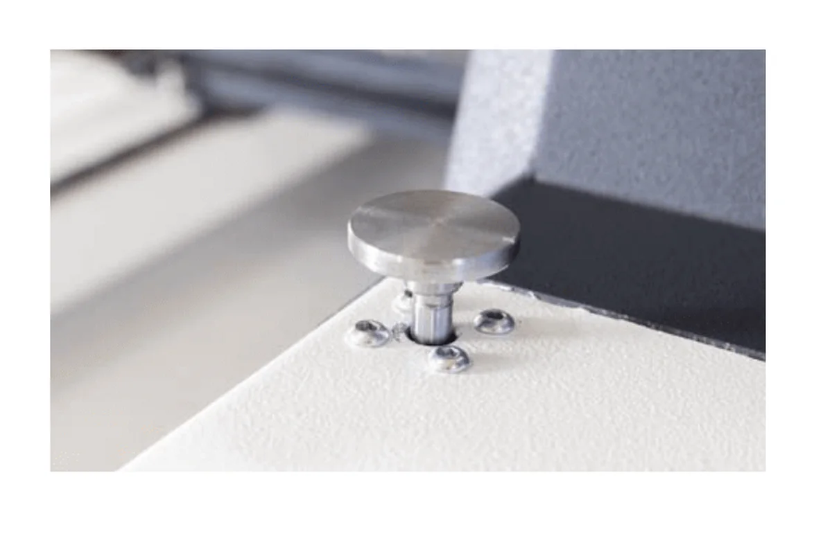 5-Axis Pro CNC Wood Lathe Machine – detail view 3