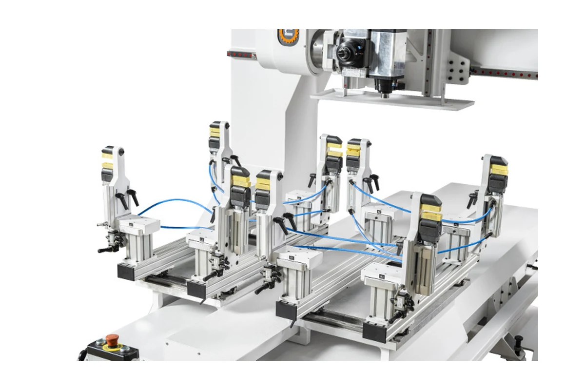 Adjustable workholding for different geometries