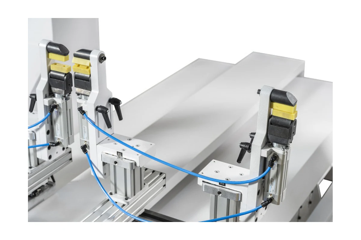 Fixture support for long and irregular components